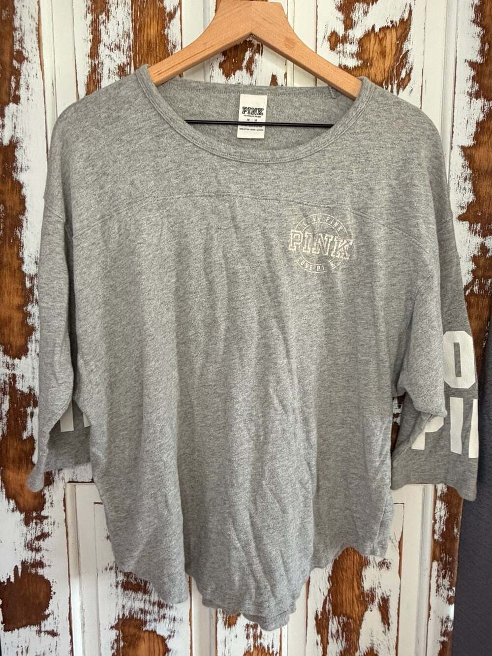 Victoria's Secret PINK Gray 3/4 Sleeve Jersey Graphic T-Shirt Size Medium